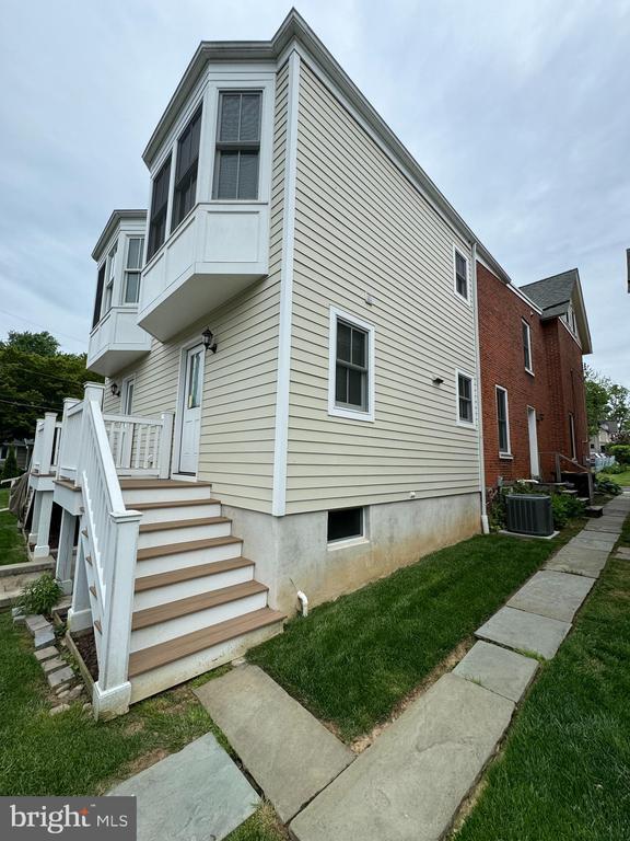 Building Photo - 26 N Congress St