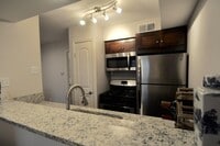 Building Photo - 4903-4911 Junius St