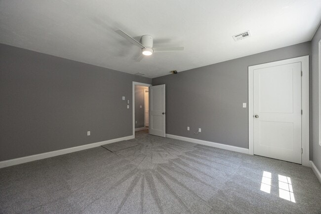 Building Photo - 122 Canal St