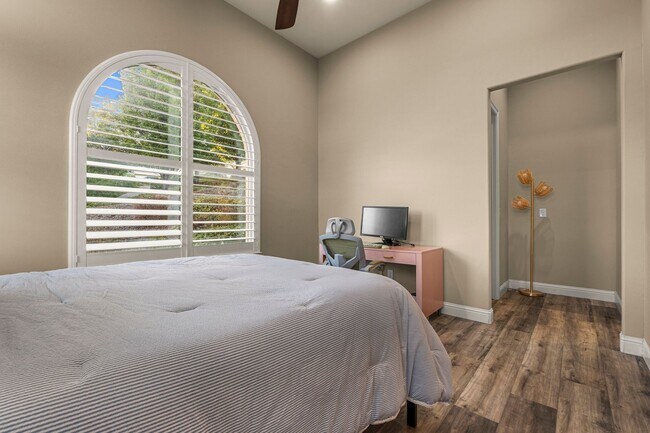 Building Photo - 4001 Reni Ct