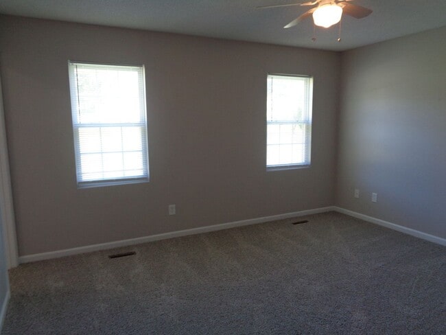 Building Photo - Upgraded House for Rent-3 Bedroom