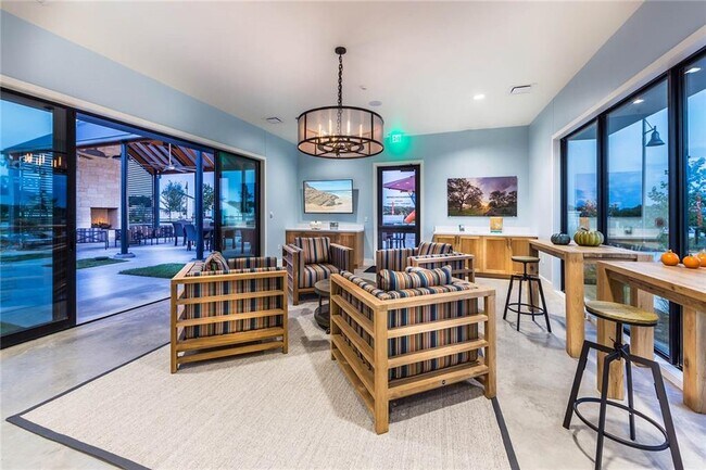 Building Photo - 256 Crystal Brook Dr