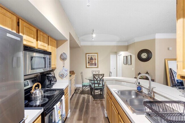 Building Photo - 13016 Plantation Park Cir