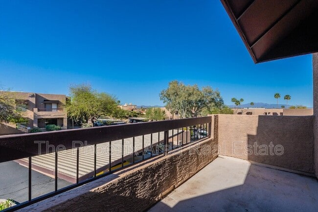 Building Photo - 16657 E Gunsight Dr