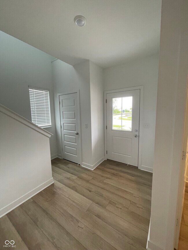 Building Photo - 1717 Woods Edge Dr