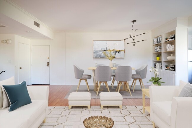 Building Photo - 832 Palm Ave