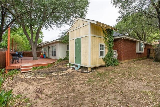 Building Photo - 1801 Chatham Dr