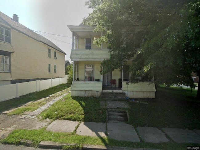 Building Photo - Vrooman