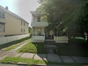 Building Photo - Vrooman