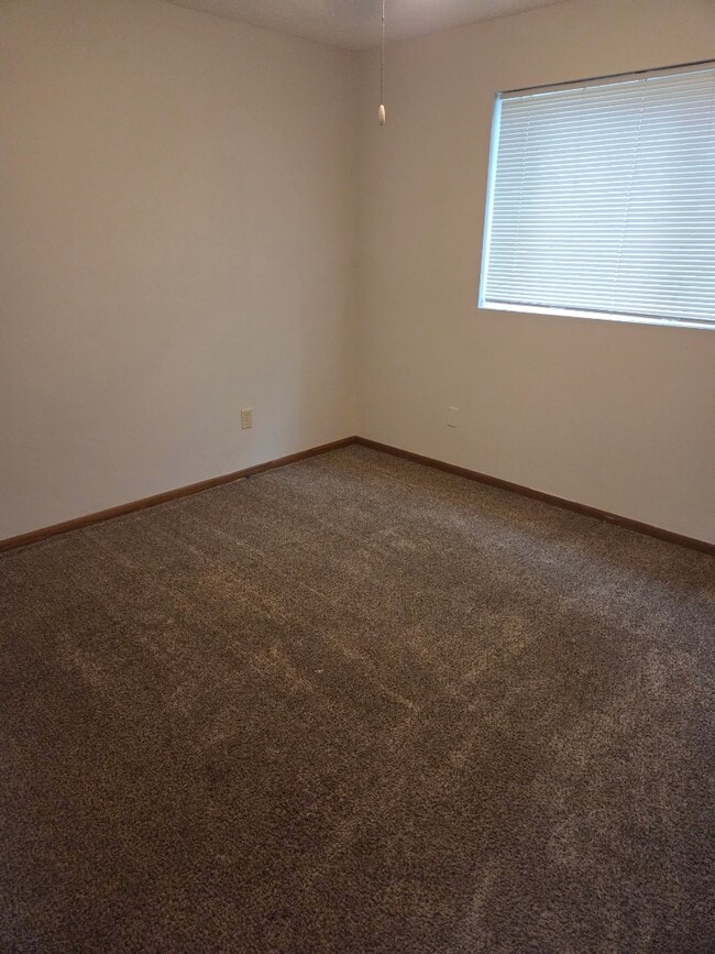 Building Photo - 315 N 1st St