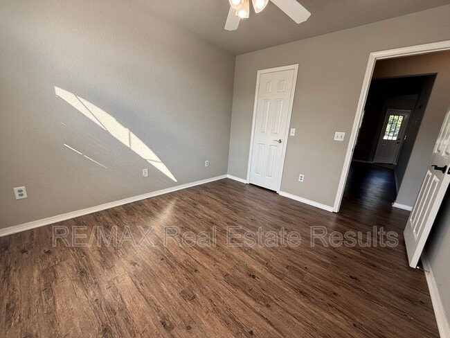 Building Photo - 420 Spicewood Trail