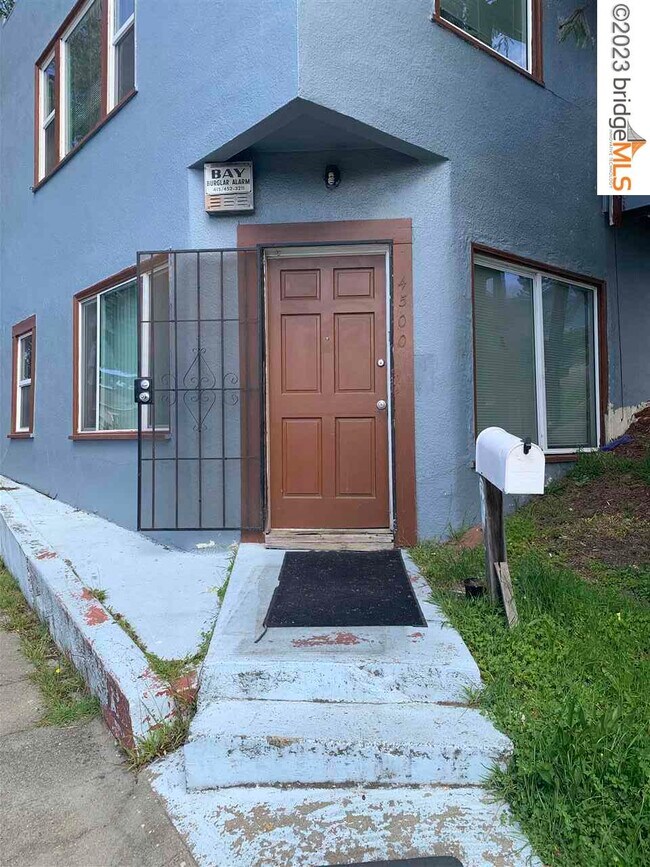 Building Photo - 4500 San Carlos Ave