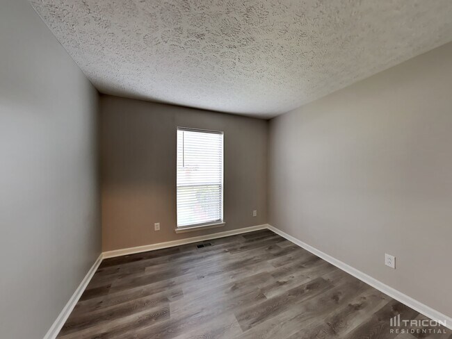 Building Photo - 753 Jaywood Dr