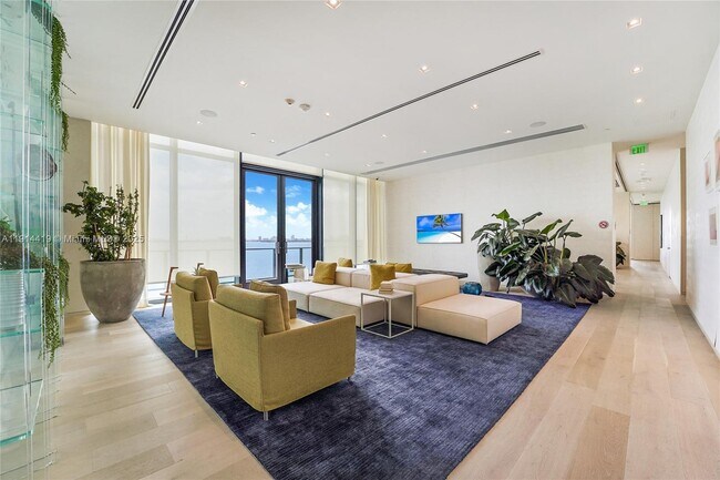 Building Photo - 3131 NE 7th Ave