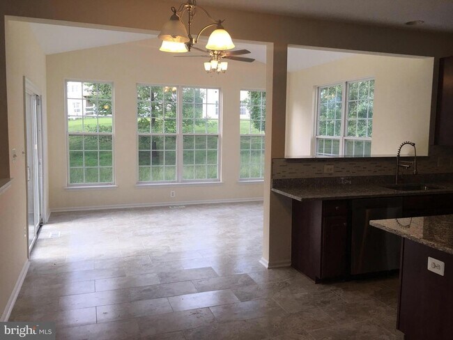 Building Photo - 12910 Belle Meade Trace