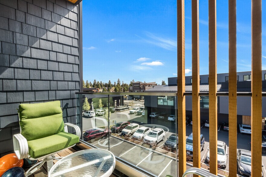 Building Photo - 2745 NW Ordway Ave