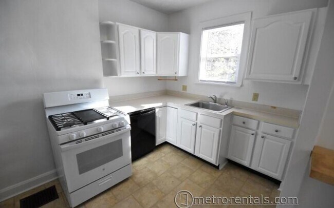 Building Photo - 87-89 W California Avenue