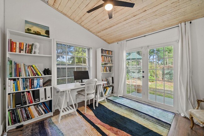 Building Photo - 465 Goldenwood Way