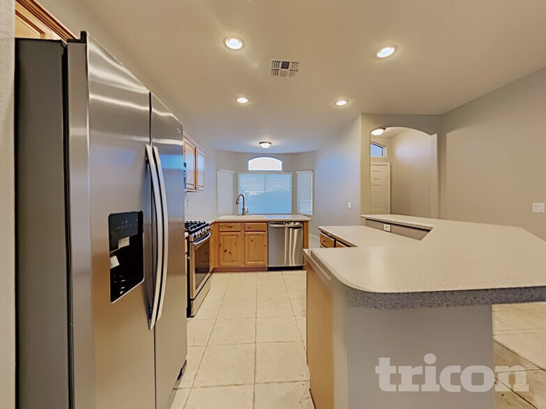 Building Photo - 117 S 125th Ave