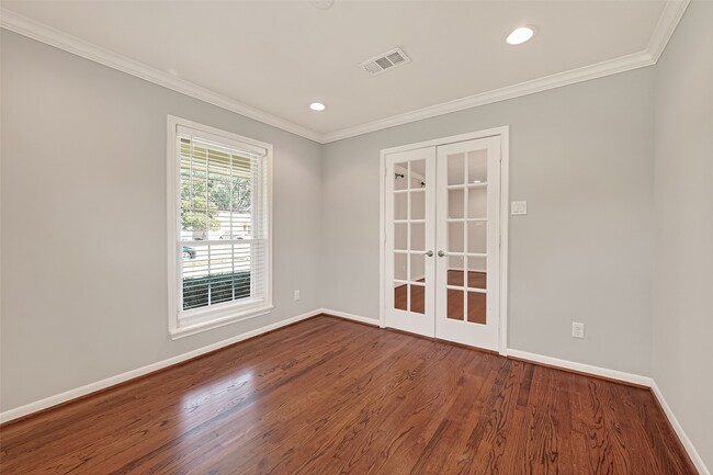 Building Photo - 5215 Stillbrooke Dr