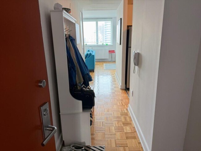 Building Photo - 0 bedroom in LONG ISLAND CITY NY 11101