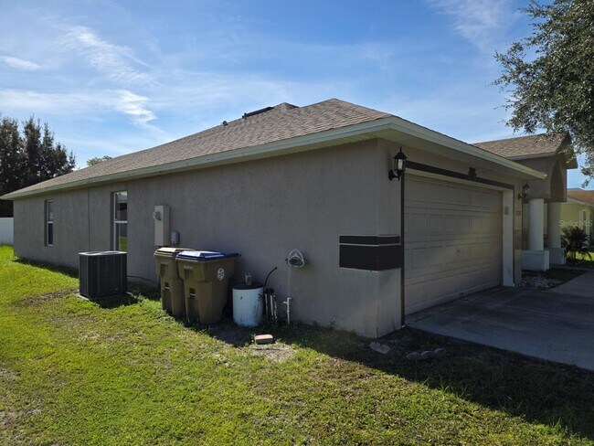 Building Photo - 1334 Banbridge Drive