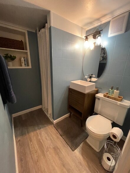 Building Photo - 4620 Fort Ave