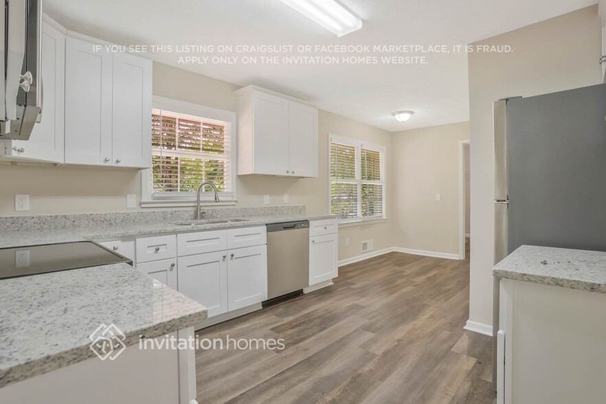 Building Photo - 2907 Barcelona Way