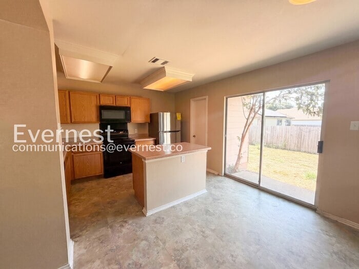 Building Photo - 1112 Apollo Cir