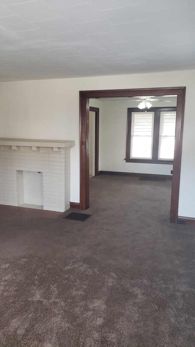 Building Photo - 1707 Alvin St