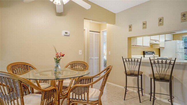 Building Photo - 5649 Summerside Ln