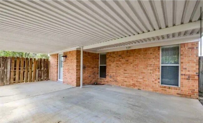 Building Photo - 5428 Bradley Dr