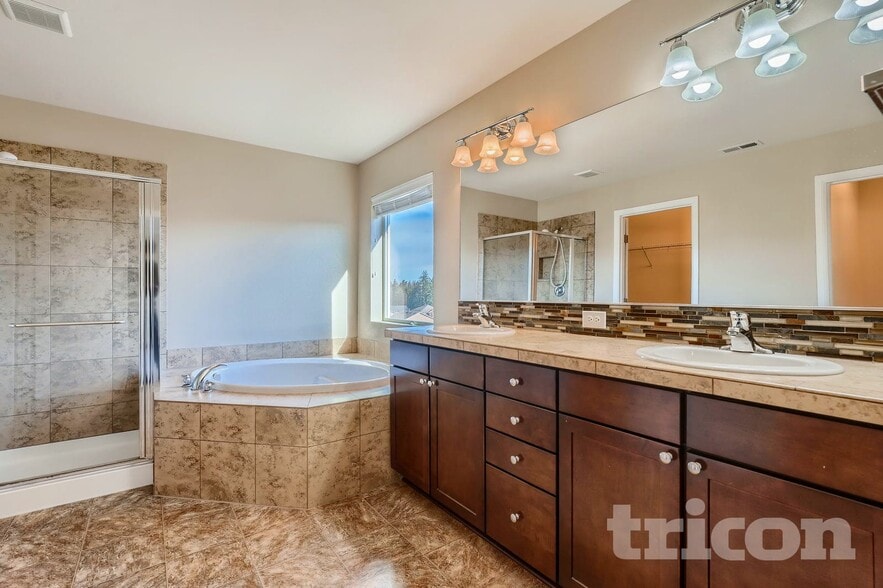 Building Photo - 6702 Udall Pl SE