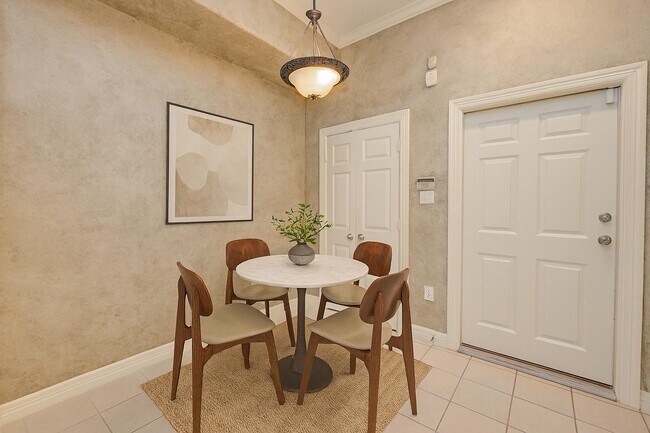 Building Photo - 13619 Brookbluff Ln