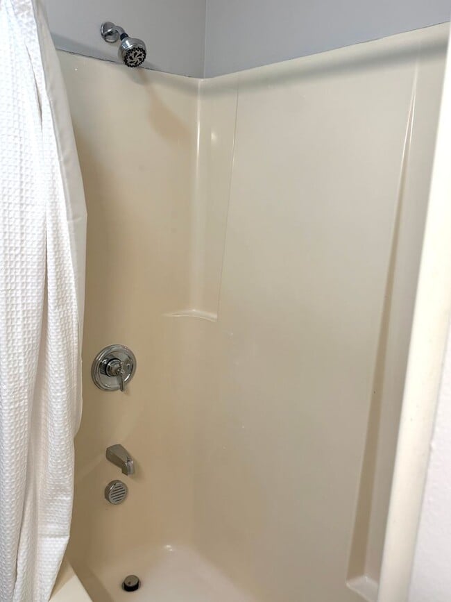 Building Photo - 130 Neal St