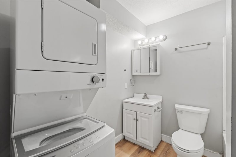 Building Photo - 818 Charlotte St