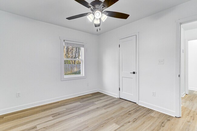 Building Photo - Beautifully Updated Home in East Memphis