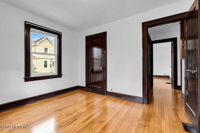 Building Photo - 407 Newark Ave