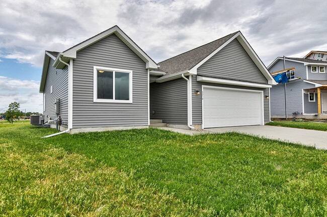 Building Photo - "Rare Find: Spacious Ranch Living at Its B...