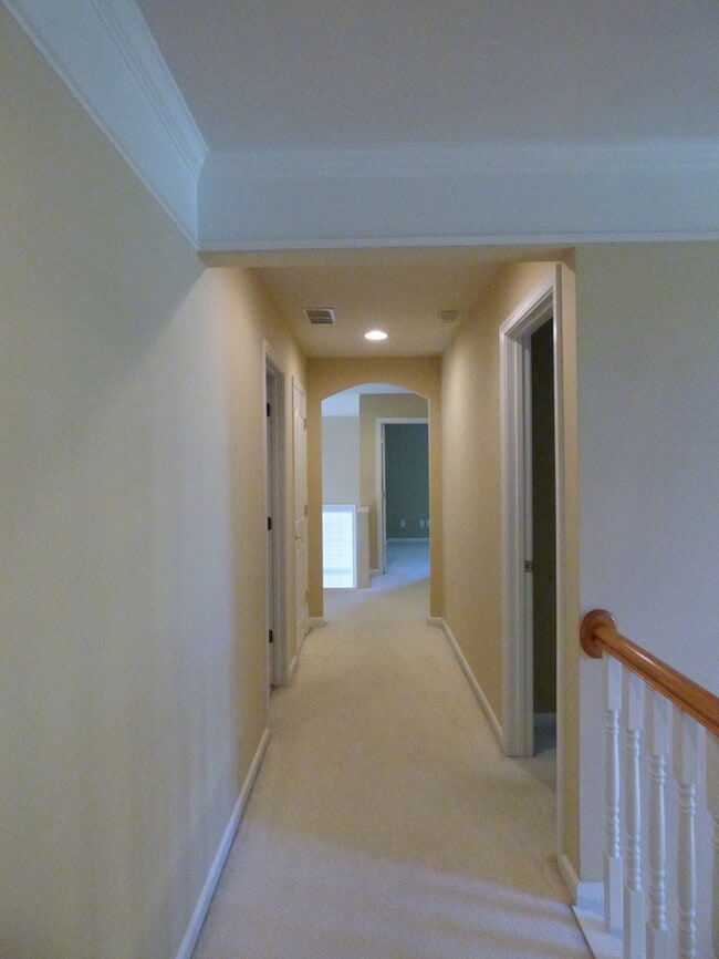 Building Photo - Beautiful Home in Cady Lake Subdivision