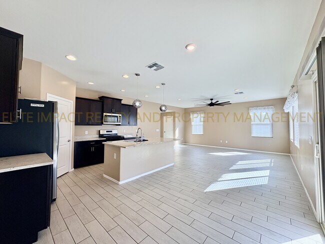 Building Photo - 7654 S Via Casa De Campo