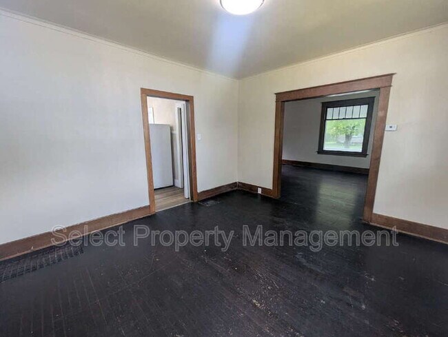 Building Photo - 1148 W Packard Ave