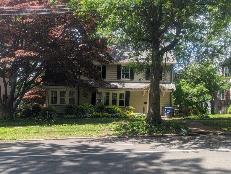 Building Photo - 1634 Ella T Grasso Blvd