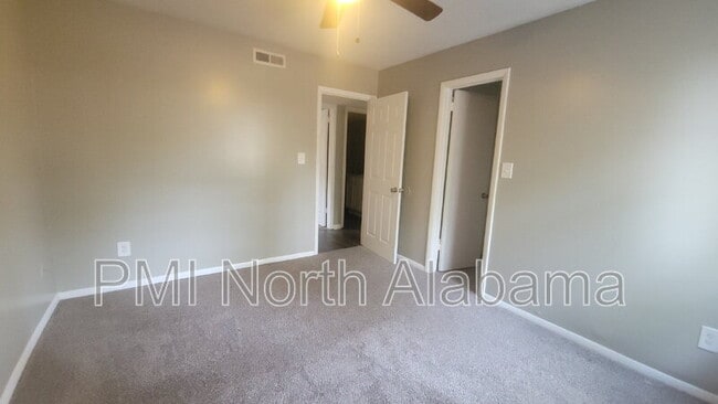 Building Photo - 906 Candlewood Dr NW