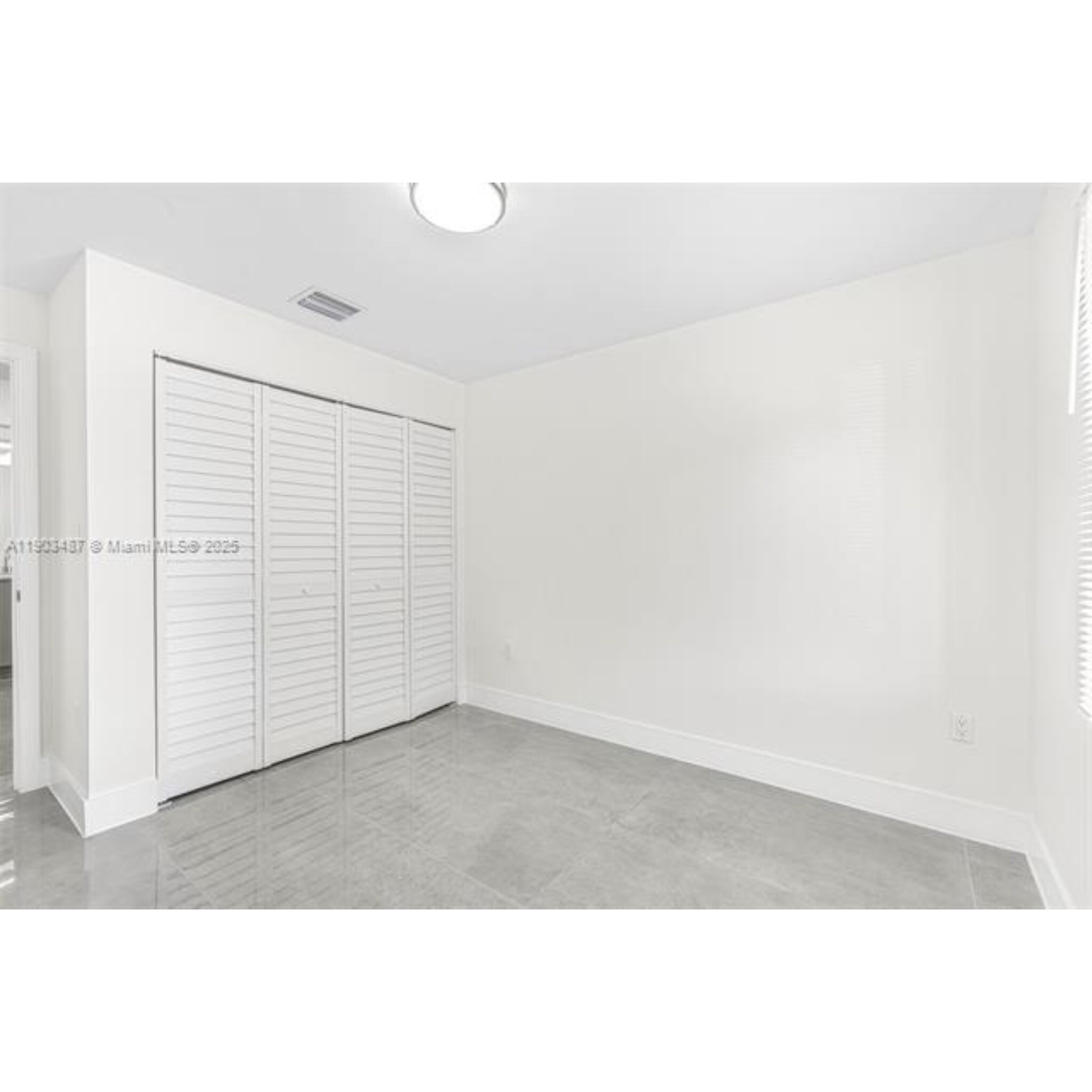 Building Photo - 933 NW 50th St