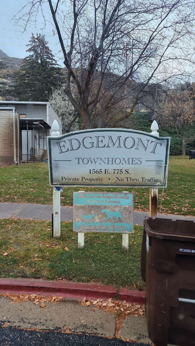 Building Photo - Charming 2-Bed Townhouse with 1.5 Baths in Serene UT Locale