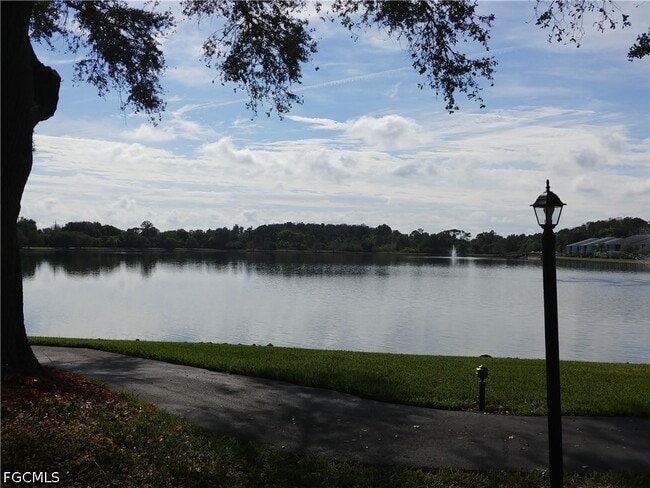 Building Photo - 9950 Sailview Ct