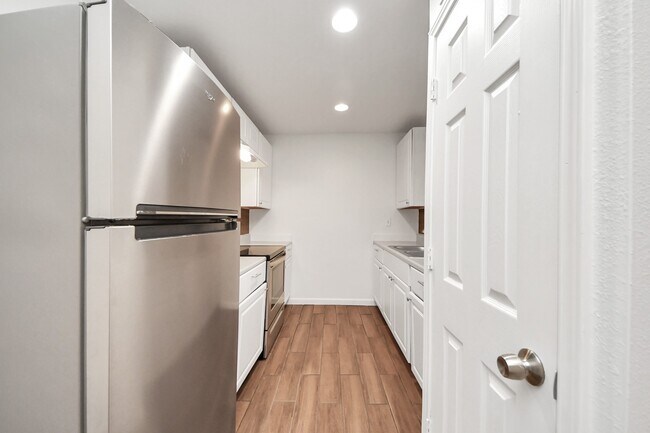 Building Photo - 12068 Beechnut St