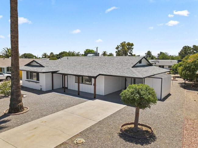 Building Photo - 10423 W Monterosa Dr