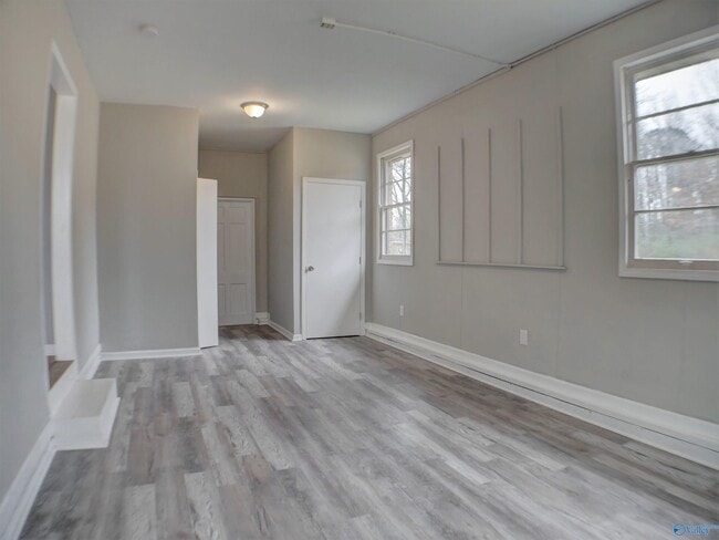 Building Photo - 4213 Eastland Dr NW